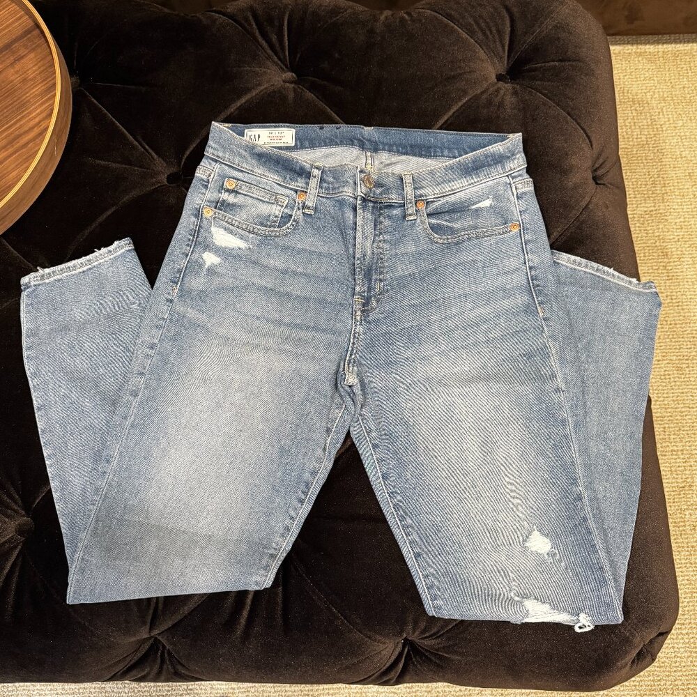 EUC GAP Mid Rise Skinny Jeans - Size 30/10R